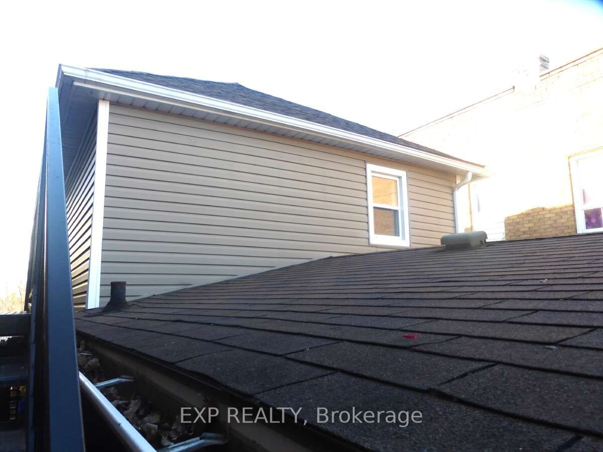 Commercial Sale in Welland 4