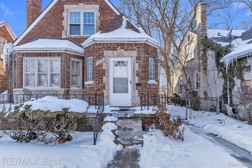 13991 Whitcomb St, Detroit, MI, 48227-2124 | Card Image