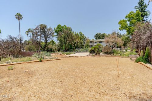240 E Mendocino St, Altadena, CA, 91001-5144 | Card Image