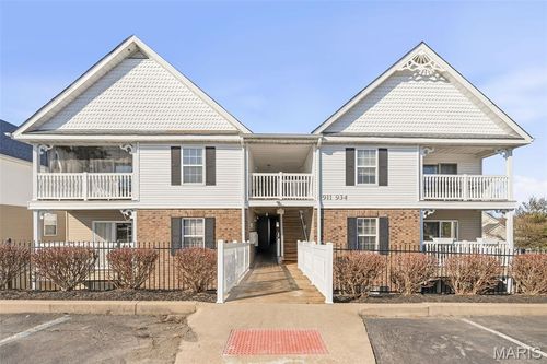 914 Saravalle Dr, Saint Peters, MO, 63376-8216 | Card Image