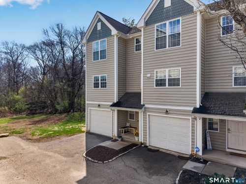 18-18 Forestview Dr, Norwich, CT, 06360-7523 | Card Image