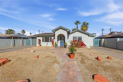 1117 Francis Ave, Las Vegas, NV, 89104-1519 | Card Image