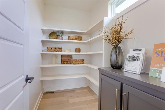 2307 W 176 Th Ter, House other with 4 bedrooms, 4 bathrooms and null parking in Overland Park KS | Image 23