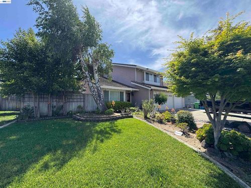 32760 Orick St, Union City, CA, 94587-5419 | Card Image