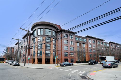 3b-70 Adams St, Hoboken, NJ, 07030-8432 | Card Image