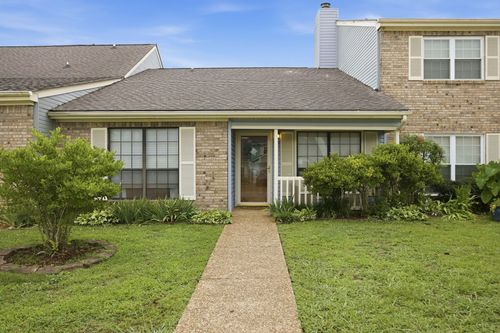 6690 Hickory Brook Rd, Chattanooga, TN, 37421-1786 | Card Image