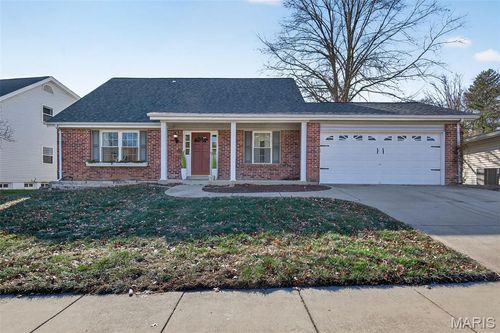 618 Running Creek Dr, Ballwin, MO, 63021-6230 | Card Image