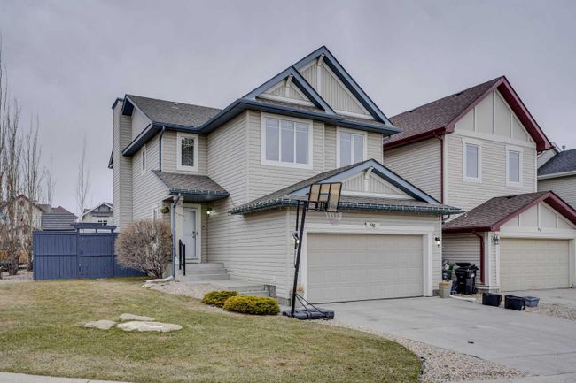 98 Evansbrooke Park Nw, Home with 4 bedrooms, 3 bathrooms and 4 parking in Calgary AB | Image 2