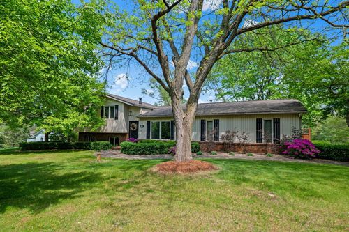 6690 Cuthbert Rd, White Lake, MI, 48386-1009 | Card Image