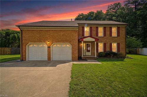 517 Three Oaks Dr, Chesapeake, VA, 23320-3167 | Card Image