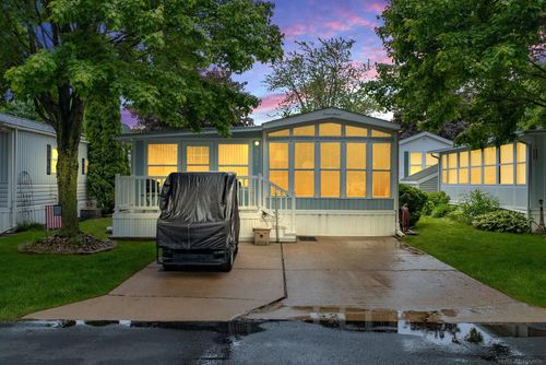 5244 Independence Ln, Lexington, MI, 48450-9253 | Card Image