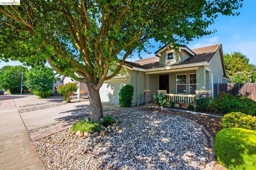 10052 Tittle Way, Elk Grove, CA, 95757-2505 | Card Image
