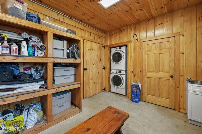 0 Easthampton Rd, Home with 0 bedrooms, 2 bathrooms and 6 parking in Easthampton MA | Image 5