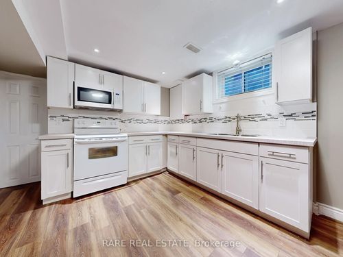 lower-359 East 42nd Street, Hamilton, ON, L8T3A6 | Card Image