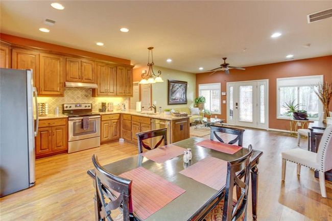 39 Lost Pine Ln, House other with 3 bedrooms, 2 bathrooms and 2 parking in Talking Rock GA | Image 14