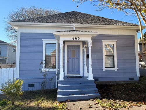 860 7th St, Fortuna, CA, 95540-1841 | Card Image