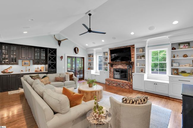 15 High Hill St, House other with 4 bedrooms, 3 bathrooms and 2 parking in Greenville SC | Image 8