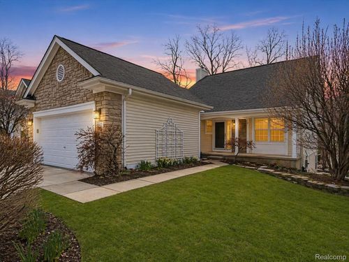 6573 Summit Rdg, Clarkston, MI, 48346-3487 | Card Image