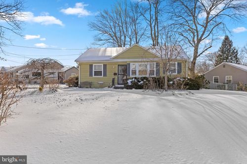 2 Wyndale Avenue, MAPLE SHADE, NJ, 08052 | Card Image