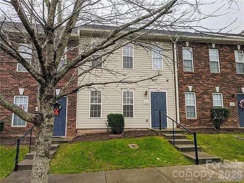 140 Locomotive Ln, Mooresville, NC, 28115-8520 | Card Image