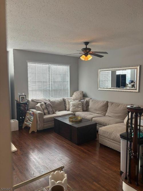15 Timothy Ct, Morristown, NJ, 07960-2761 | Card Image