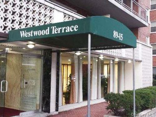 w6b-89-15 Parsons Boulevard, New York, NY, 11432 | Card Image