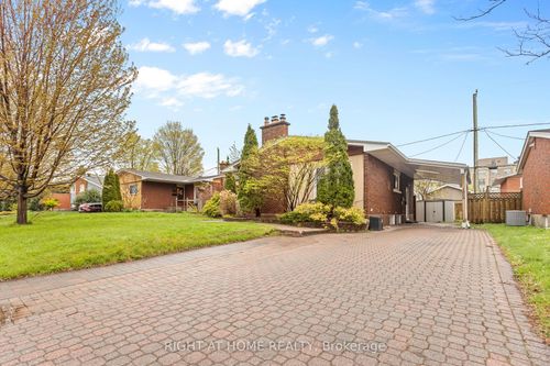 1808 Gilbert Ave, Ottawa, ON, K2C1A4 | Card Image