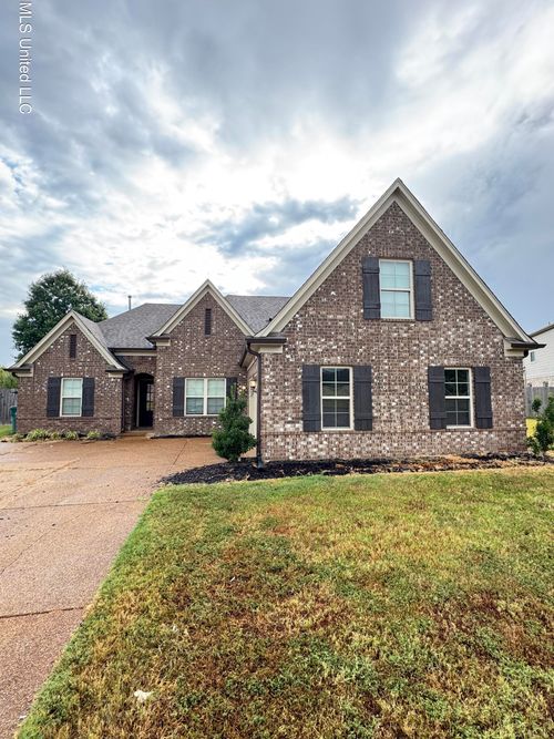 3384 Champion Hills Dr, Southaven, MS, 38672-7541 | Card Image