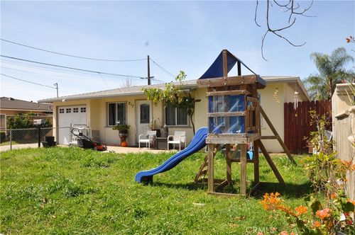 217 S Vernon Ave, Azusa, CA, 91702-4352 | Card Image