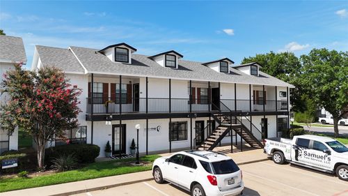ste-304-405 S Elm St, Denton, TX, 76201-6067 | Card Image