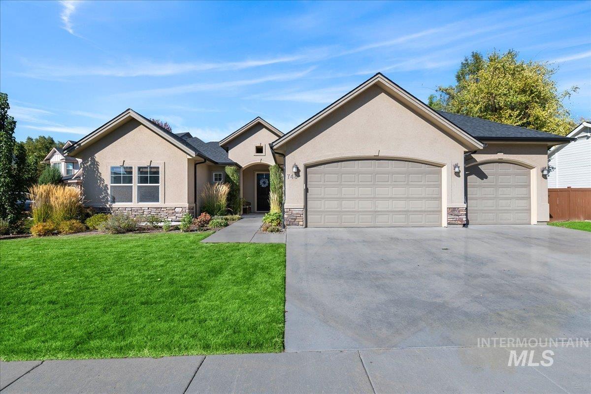 Washakie St, Meridian, ID 83646