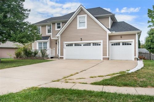 29604 W 185th St, Gardner, KS, 66030-9586 | Card Image