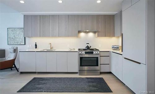 apt-6104-3 Court Sq, Long Island City, NY, 11101-8975 | Card Image