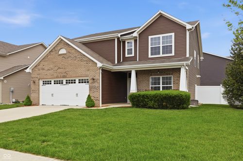 1689 Maplewood Ln, Pendleton, IN, 46064-4802 | Card Image