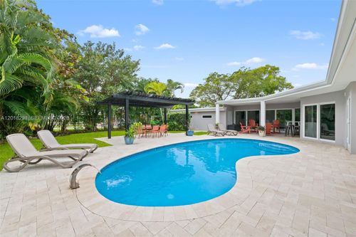 2711 Mayan Dr, Fort Lauderdale, FL, 33316-3239 | Card Image