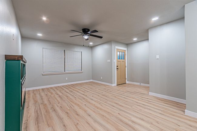 608 Laurel St, House other with 3 bedrooms, 2 bathrooms and null parking in Lancaster TX | Image 10