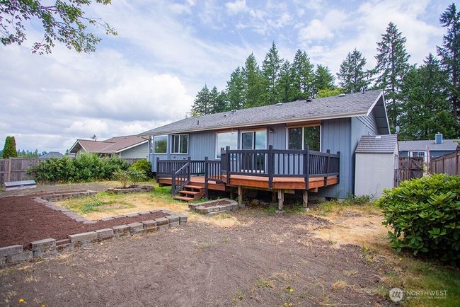 Good size yard, fully fence back yard | Image 22