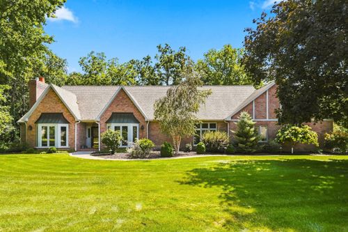 2700 11th Street Ct, Moline, IL, 61265-4784 | Card Image