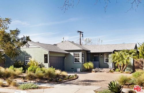 19021 Erwin St, Reseda, CA, 91335 | Card Image