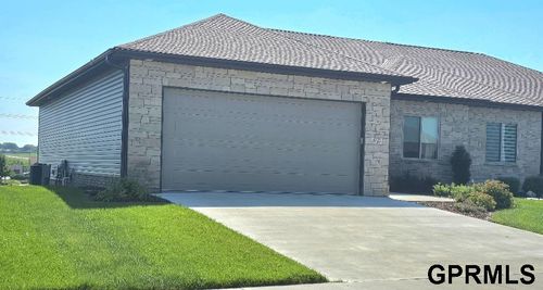 8720 S 38th St, Lincoln, NE, 68516-5711 | Card Image