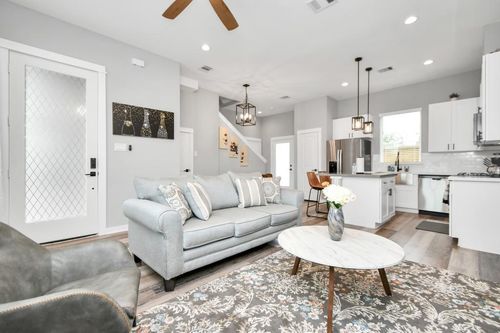 407 Park Oaks Dr, Houston, TX, 77017 | Card Image