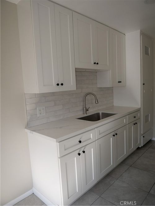 c-513 E Walnut, Apt. C Street, Santa Ana, CA, 92701 | Card Image