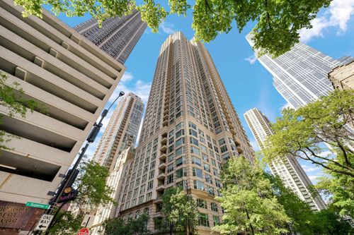apt-2901-25 Superior St, Chicago, IL, 60611-7565 | Card Image