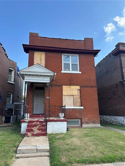 3524 Paris Ave, Saint Louis, MO, 63115-2639 | Card Image