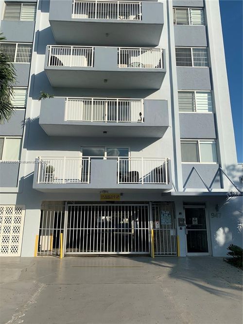 204-947 Lenox Ave, Miami Beach, FL, 33139 | Card Image