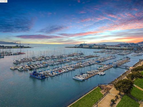 215 Lakeshore Ct, Richmond, CA, 94804-7424 | Card Image
