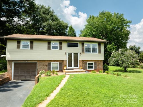 4671 Crystal St, Claremont, NC, 28610-8618 | Card Image