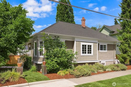 2800 E Thomas St, Seattle, WA, 98112-4846 | Card Image