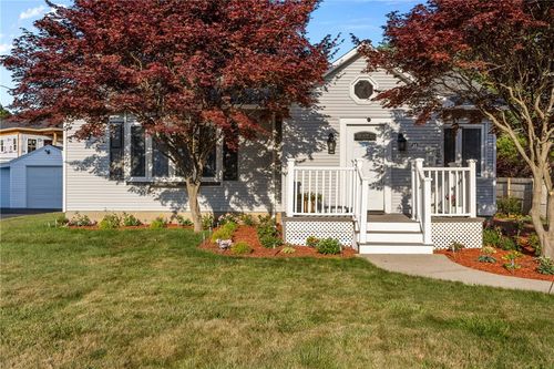 275 Strathmore Rd, Greece, NY, 14612-1703 | Card Image