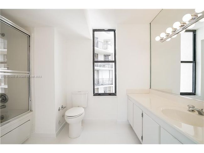 APT-2306 - 18181 Ne 31 St Ct, Condo with 2 bedrooms, 2 bathrooms and null parking in Aventura FL | Image 16